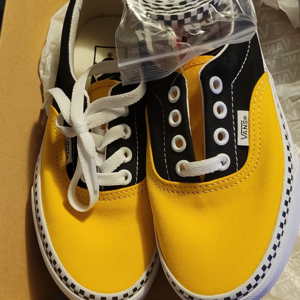 Vans GS Size 4 Women Size 5.5